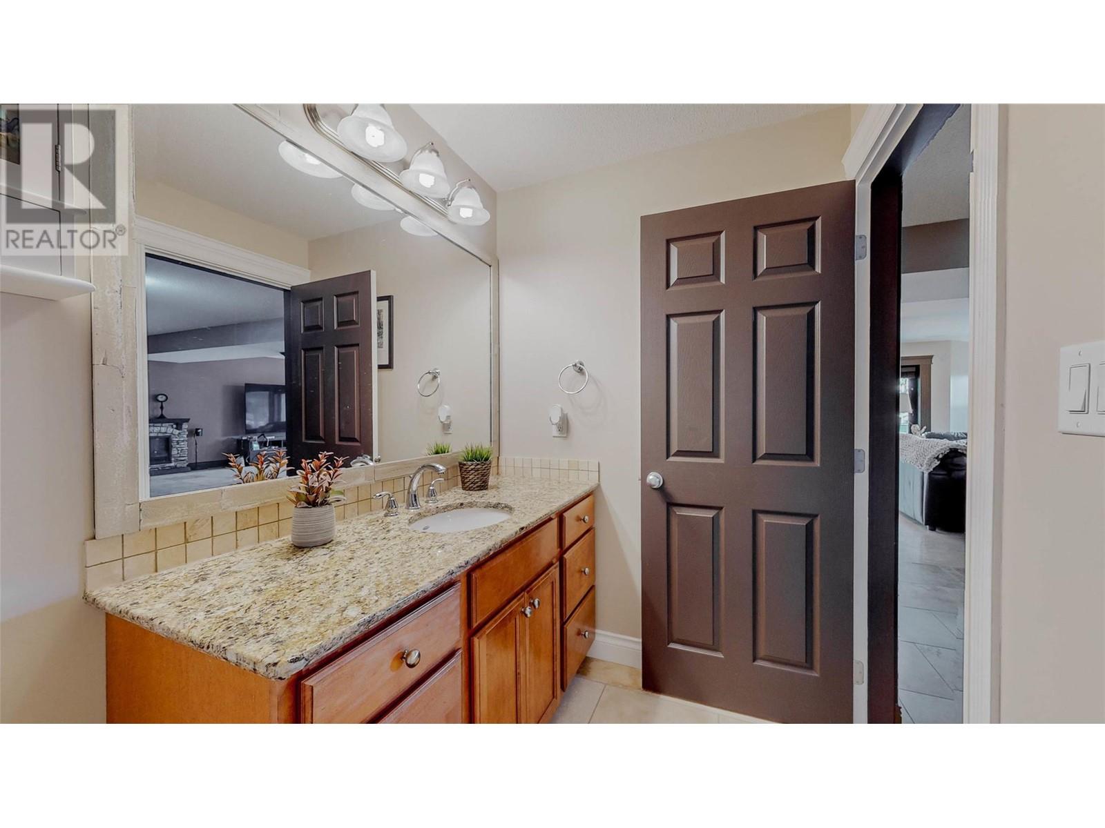 1370 Bullmoose Way, Osoyoos
