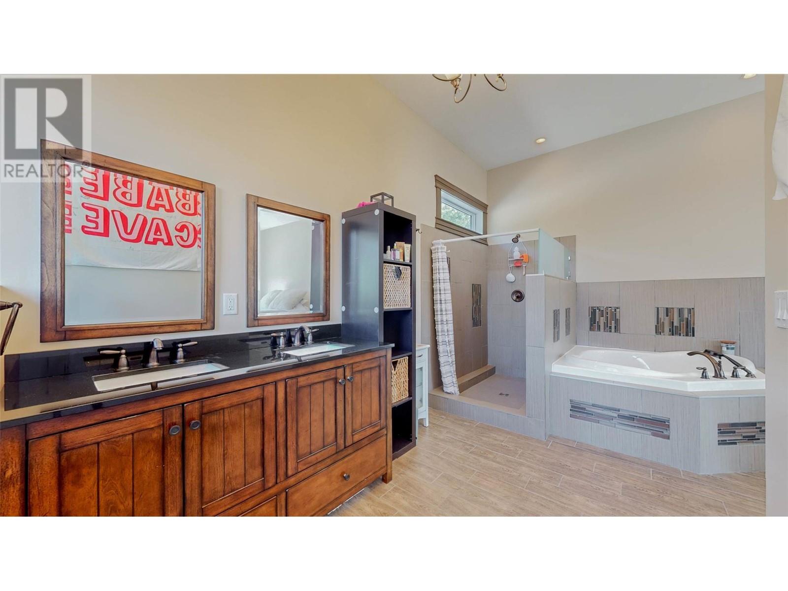 1370 Bullmoose Way, Osoyoos