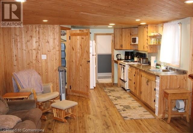 Photo 8 of 1030 Lakeshore Road, Selkirk ON