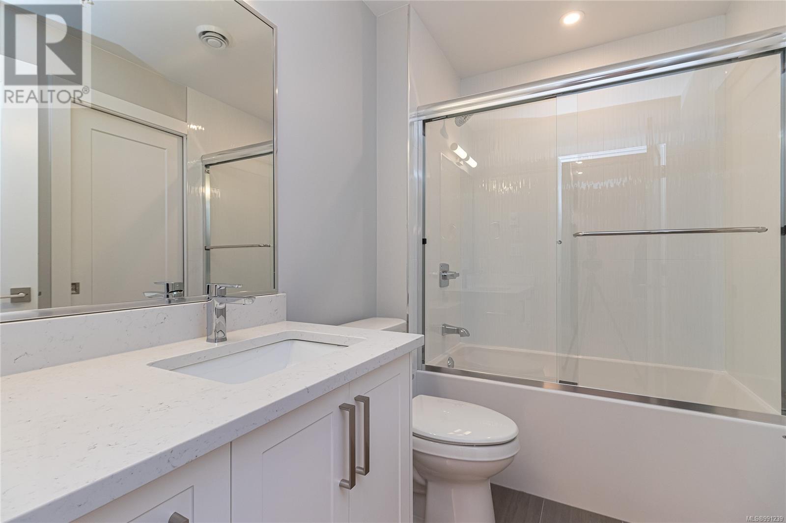 205 924 Jenkins Ave, Langford real estate listing 991239
