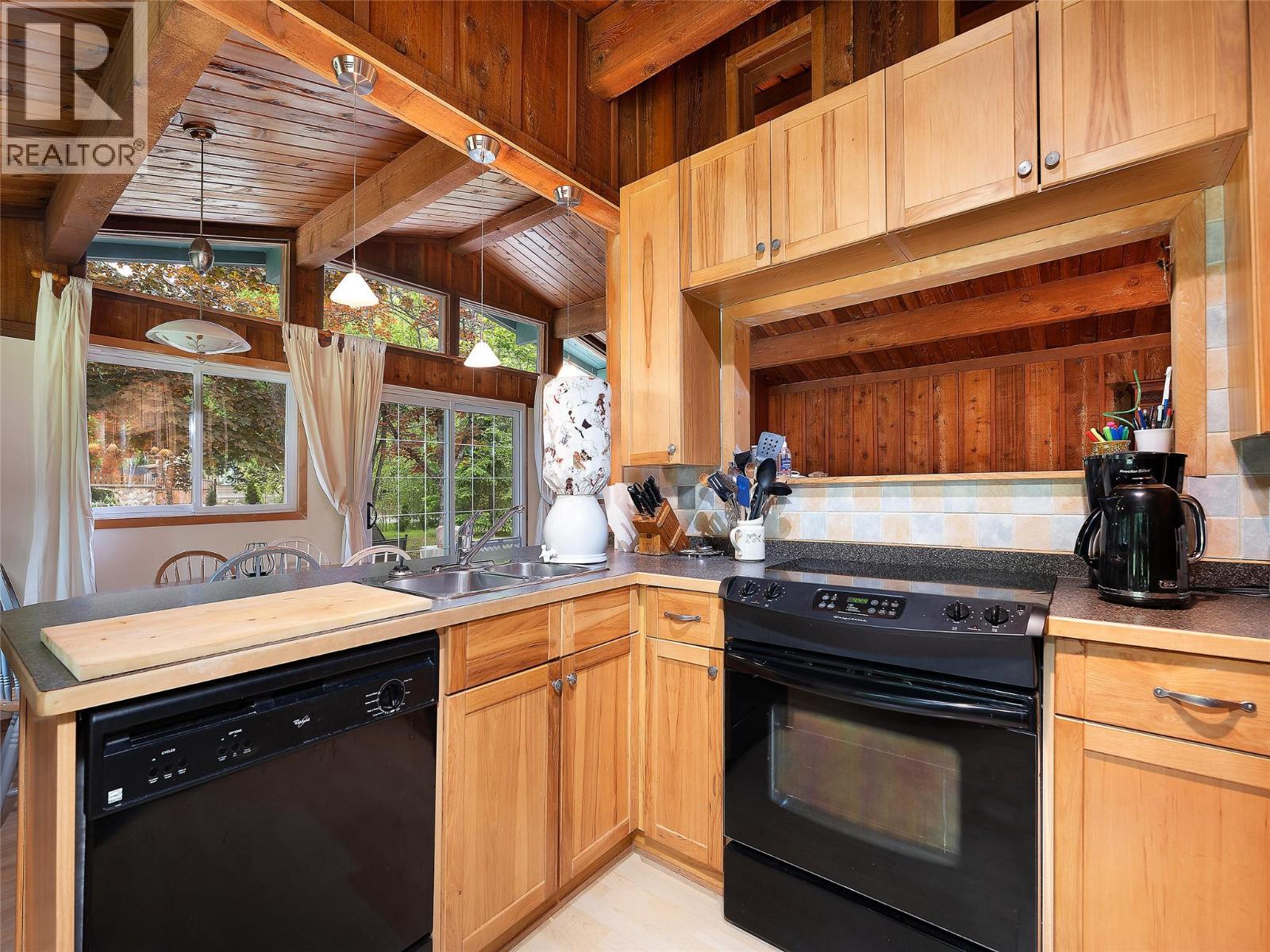  661 Worden Road, Sicamous