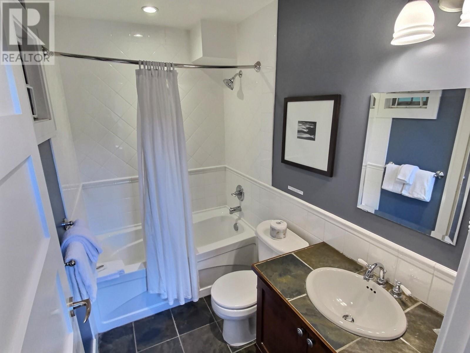 21D 2315 MACKINNON ROAD, Pender Island