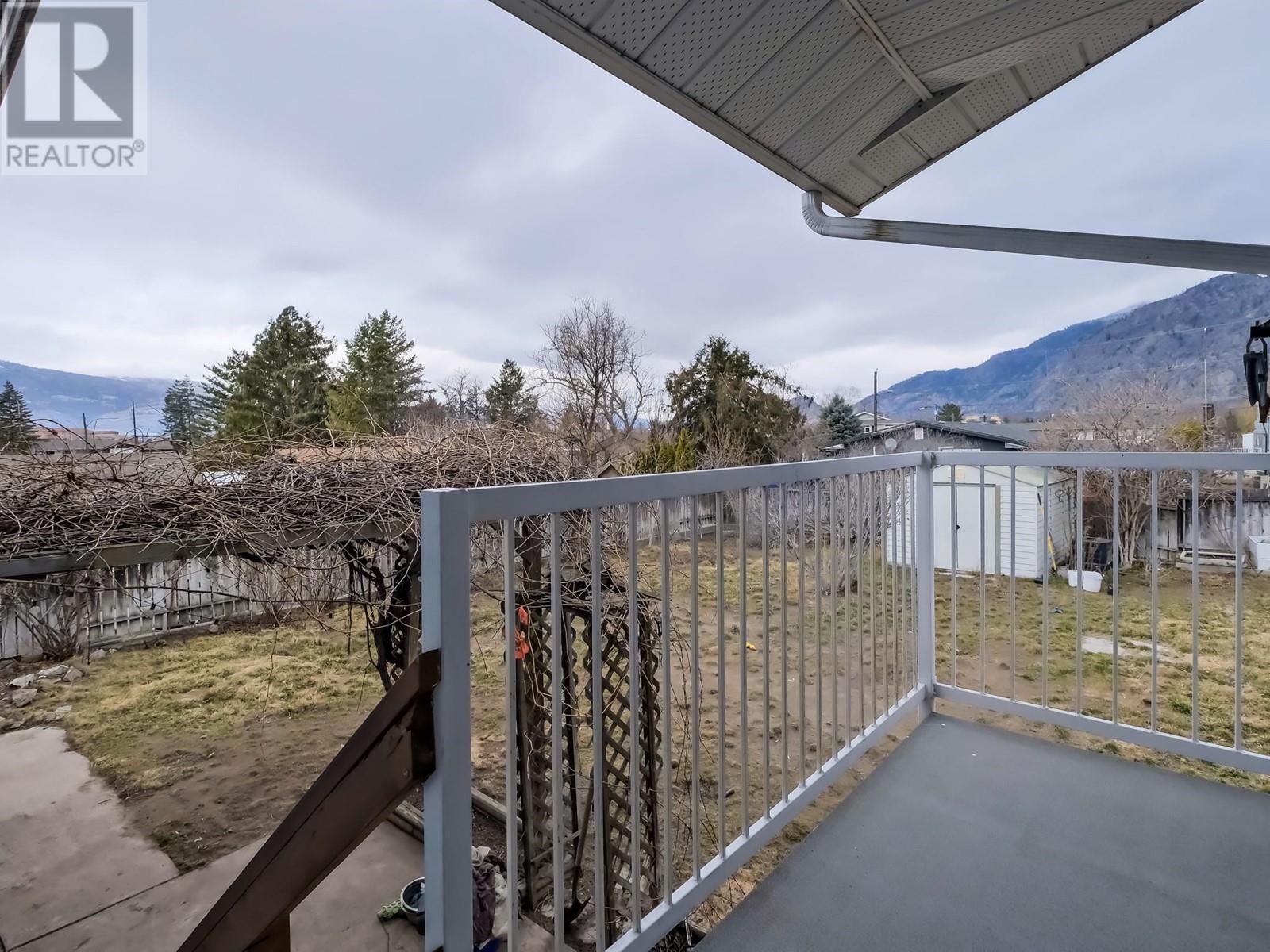 11 WILLOW Crescent, Osoyoos