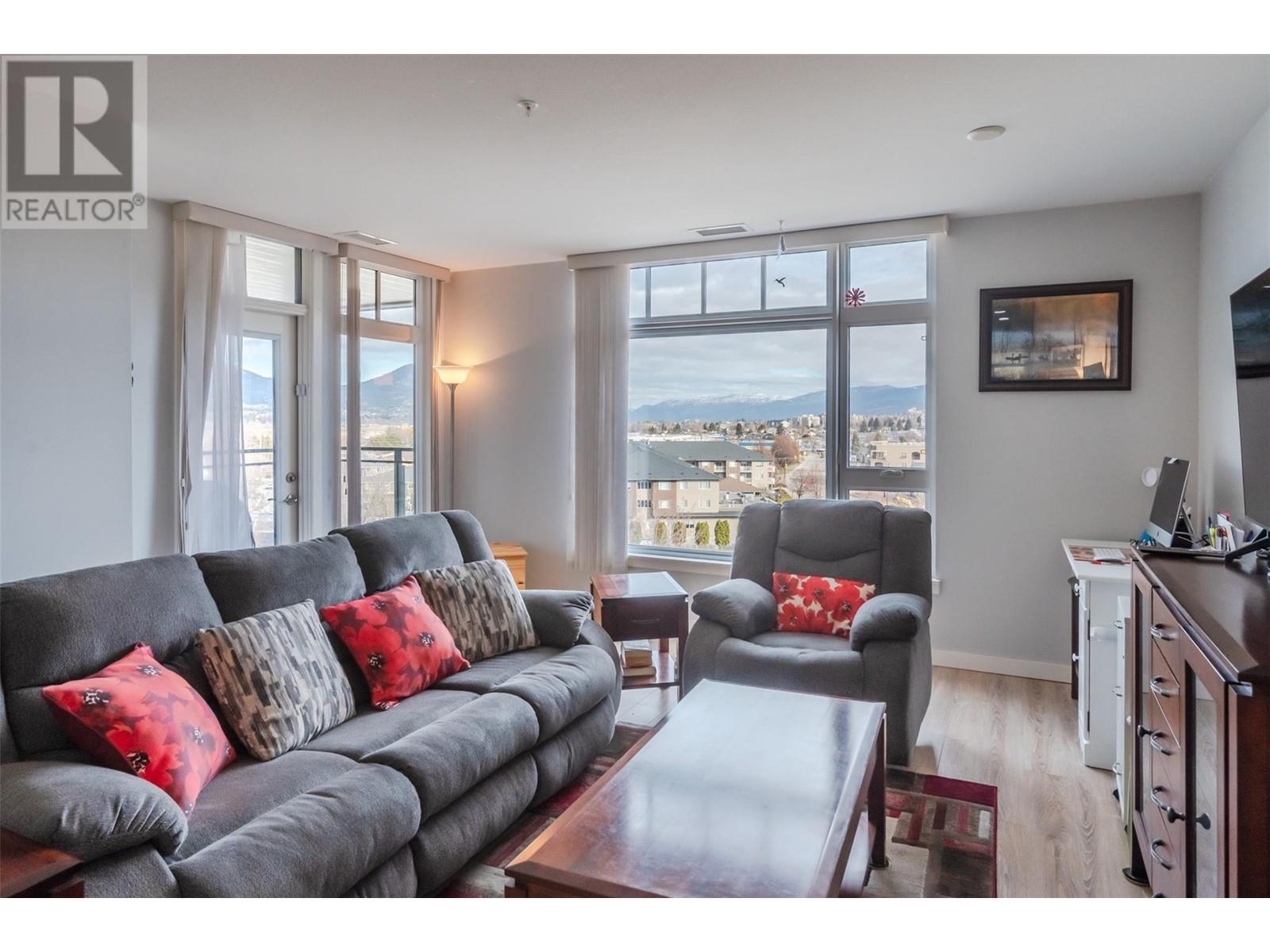 608 3301 SKAHA LAKE Road, Penticton
