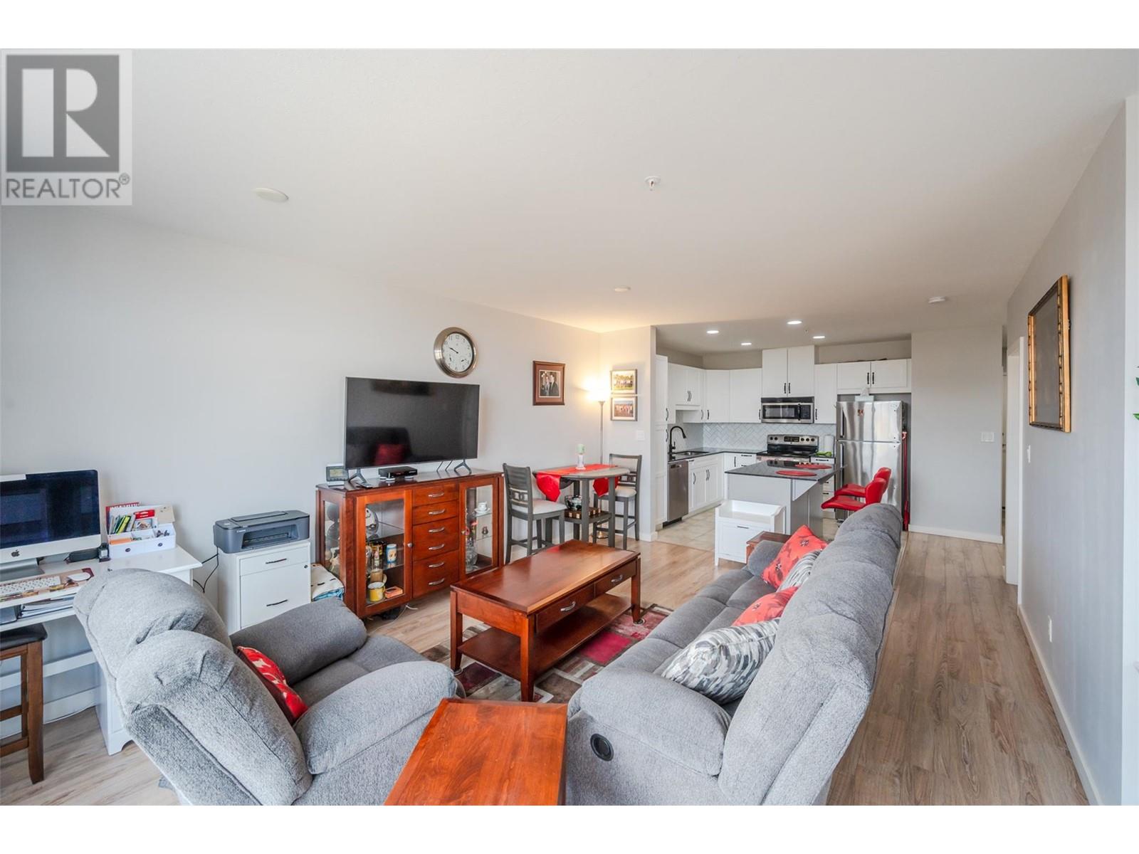 608 3301 SKAHA LAKE Road, Penticton