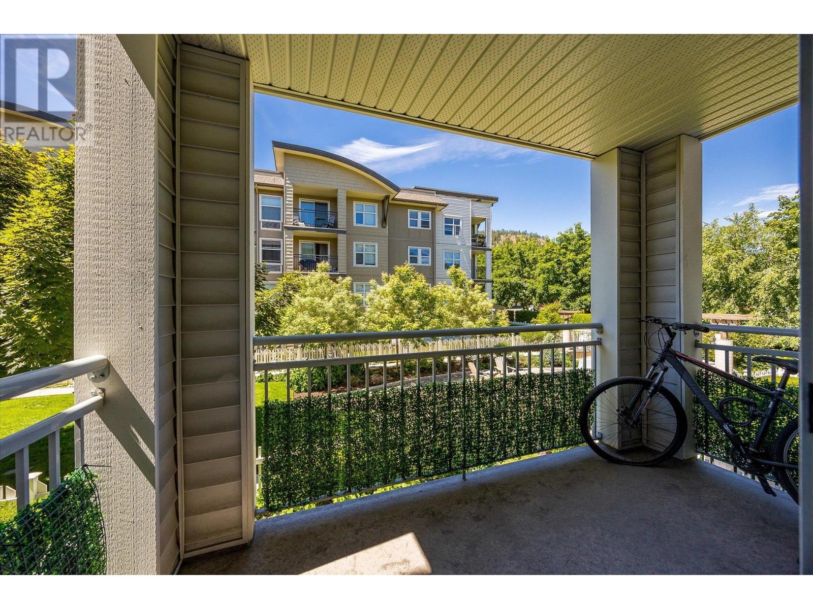 215 539 Yates Road, Kelowna