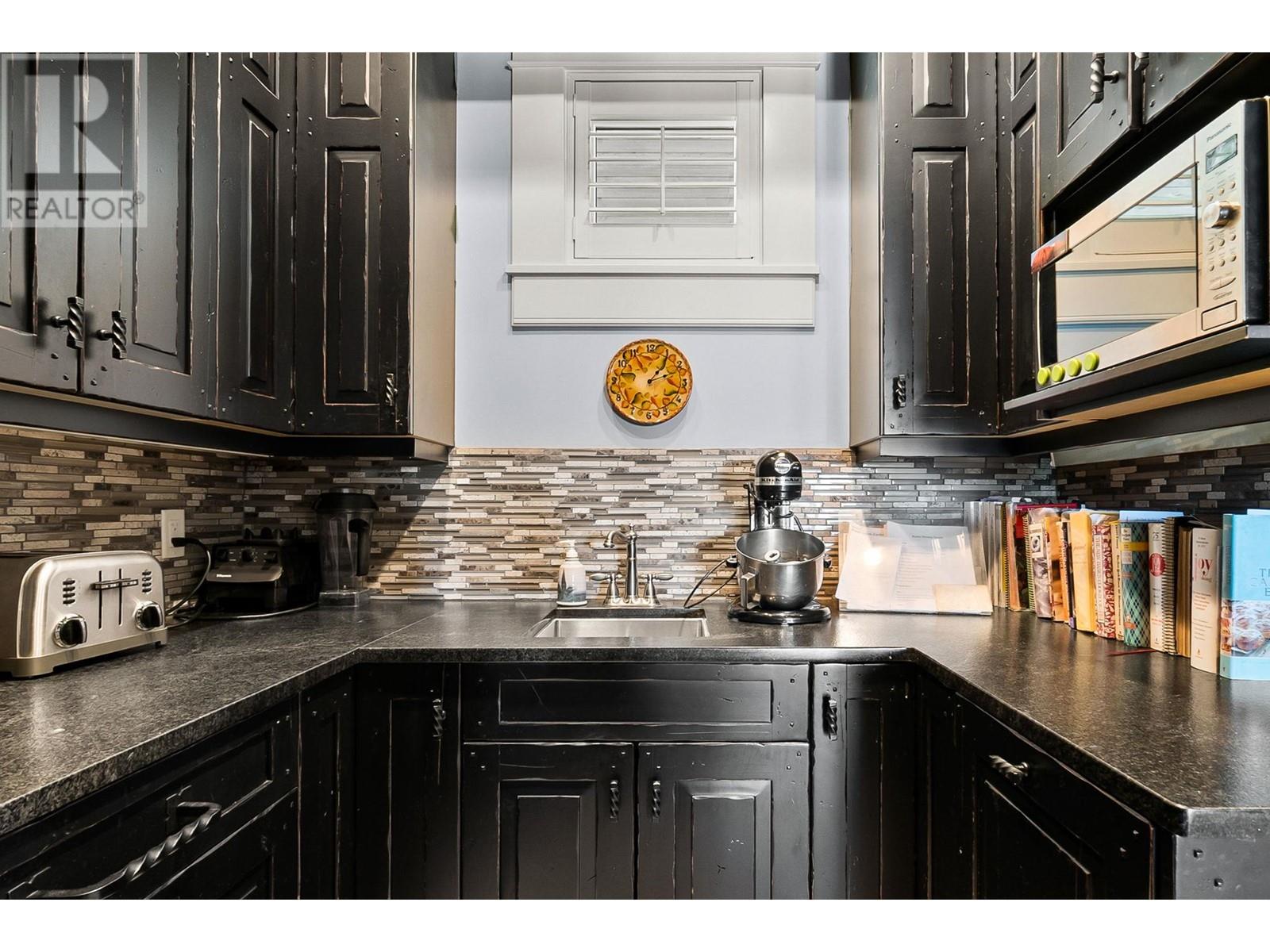  5500 Rockface Road, Kelowna