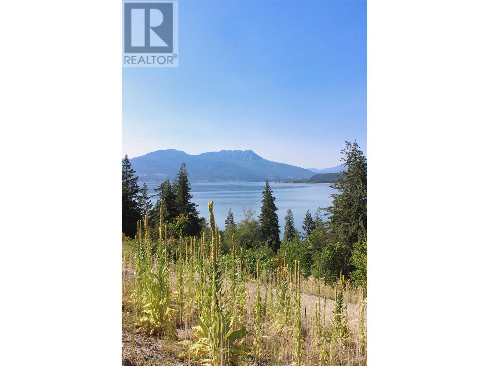 10 3648 Braelyn Road, Sunnybrae