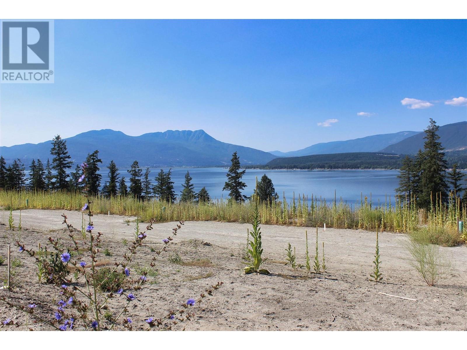 11 3648 Braelyn Road, Sunnybrae