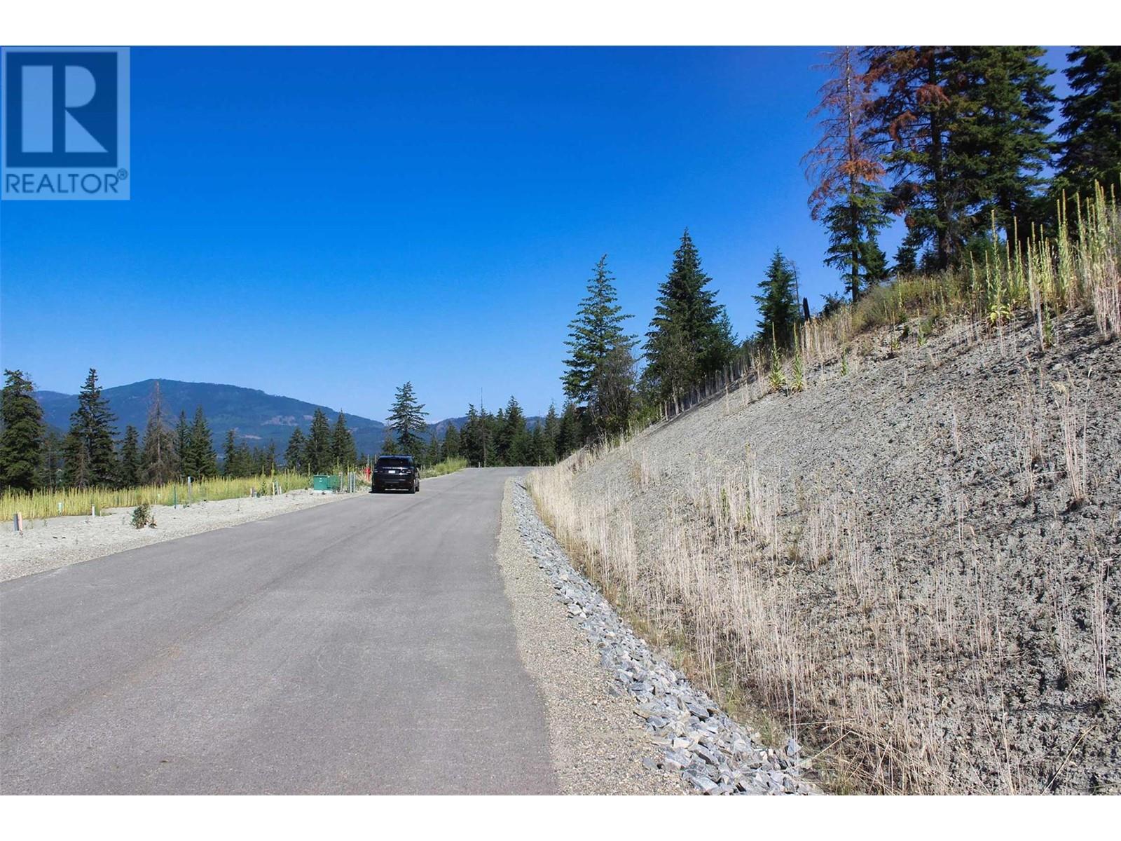 11 3648 Braelyn Road, Sunnybrae