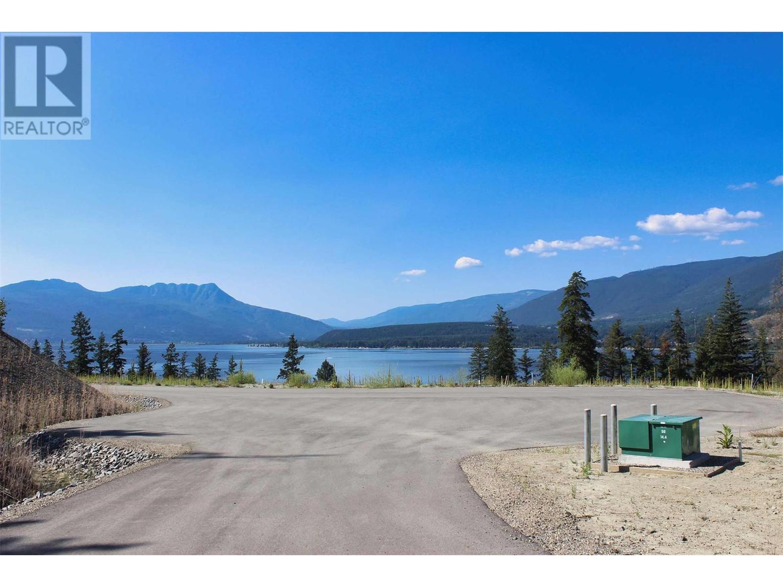 12 3648 Braelyn Road, Sunnybrae