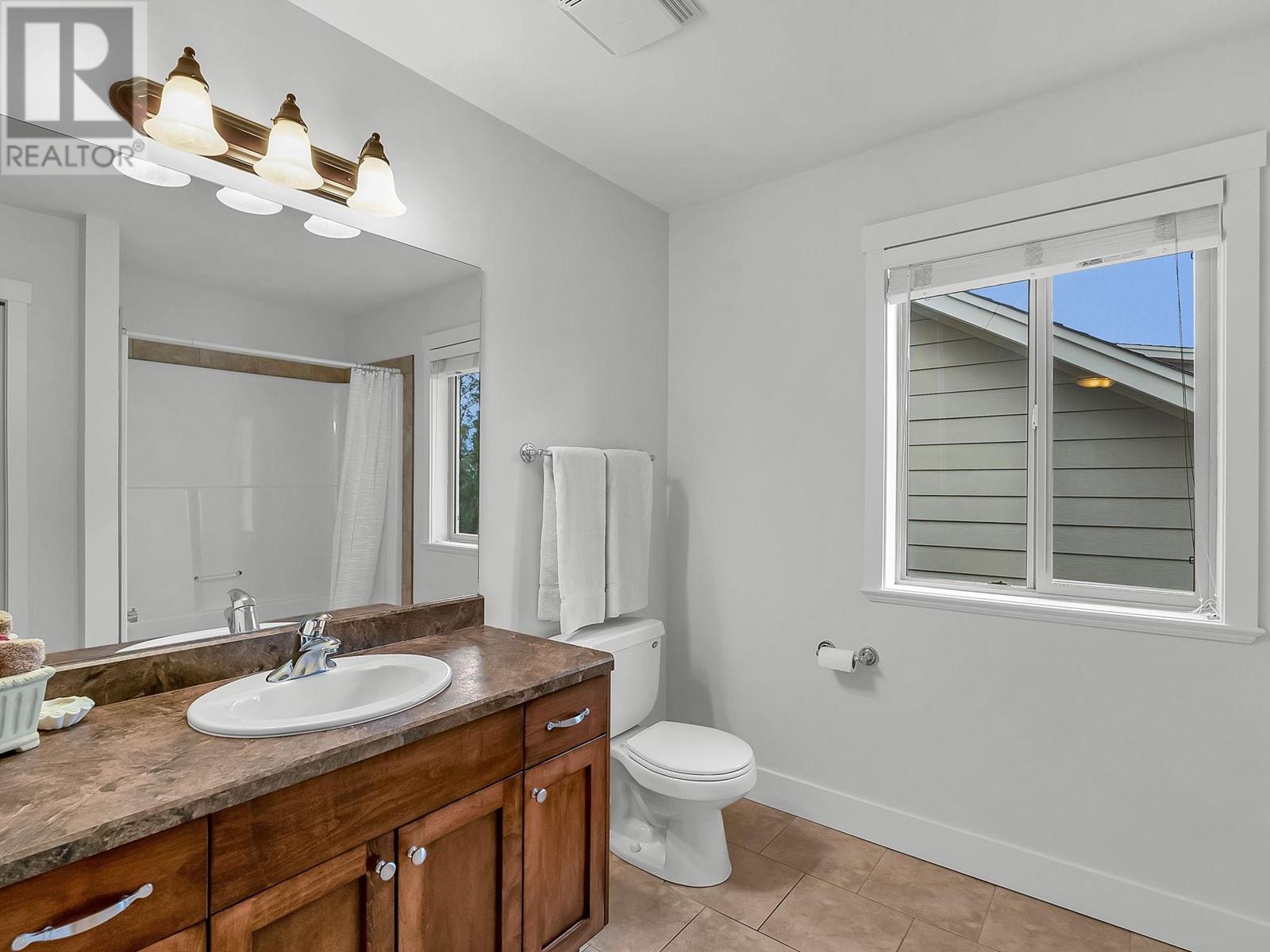 4 2051 Sunview Drive, West Kelowna