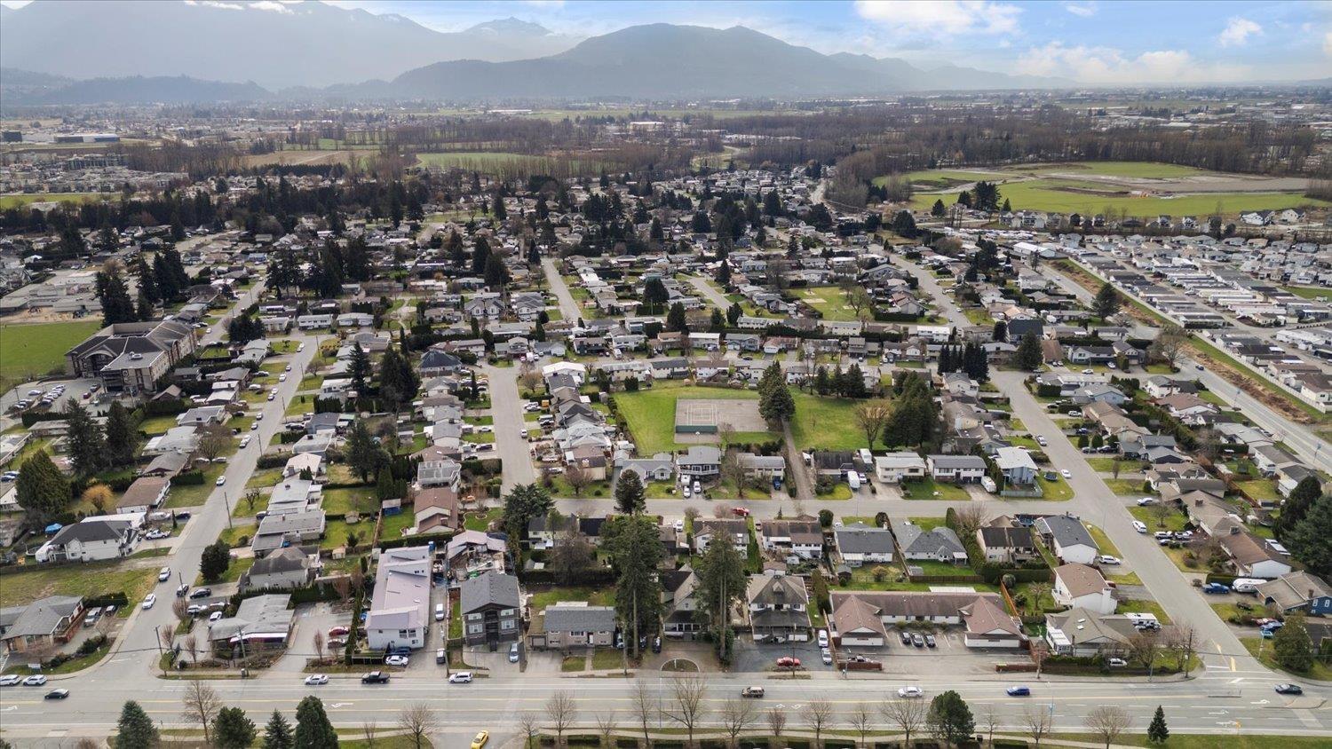 Photo 3 of 45360 Hodgins Avenue Chilliwack Proper West, Chilliwack BC