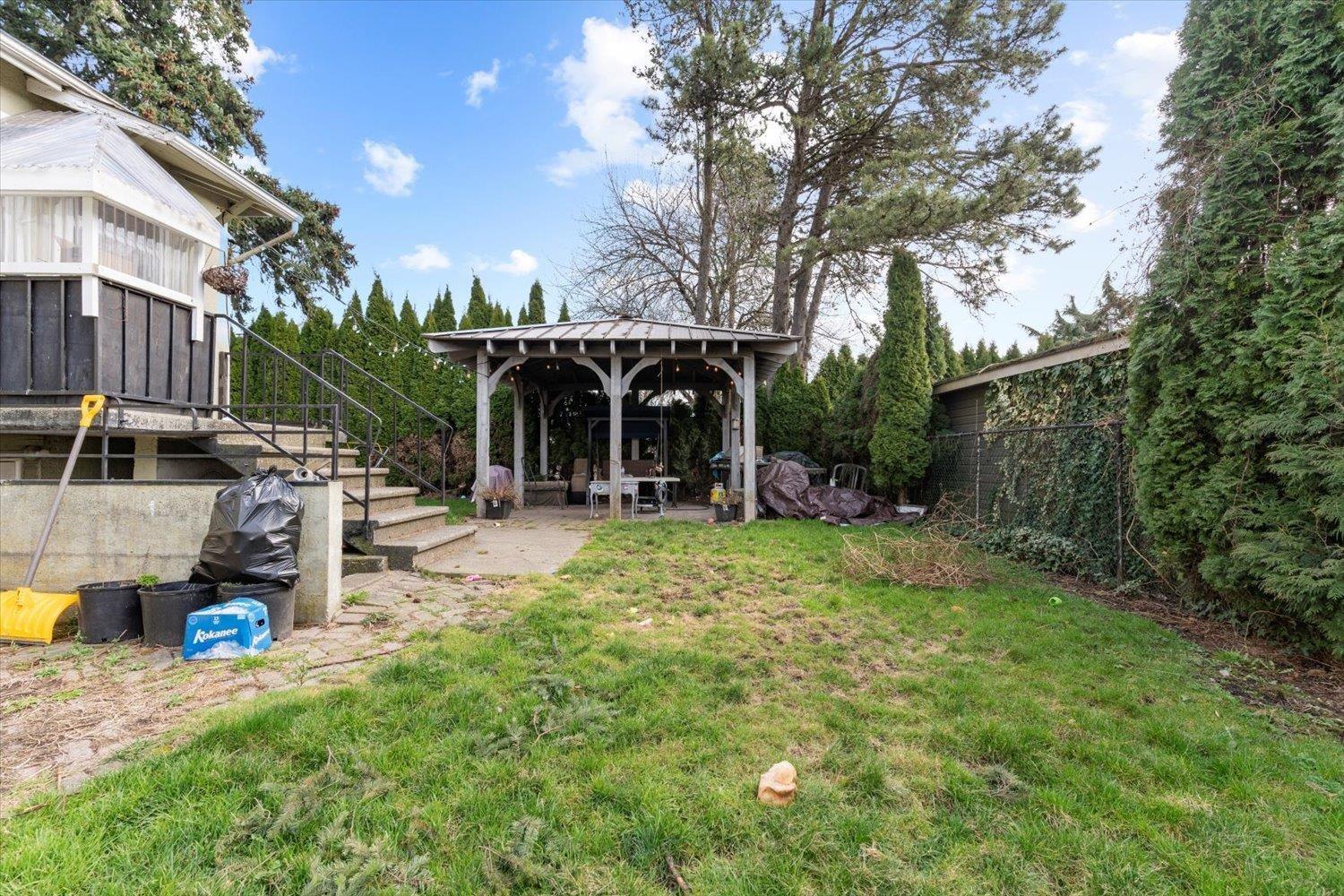 Photo 2 of 45360 Hodgins Avenue Chilliwack Proper West, Chilliwack BC
