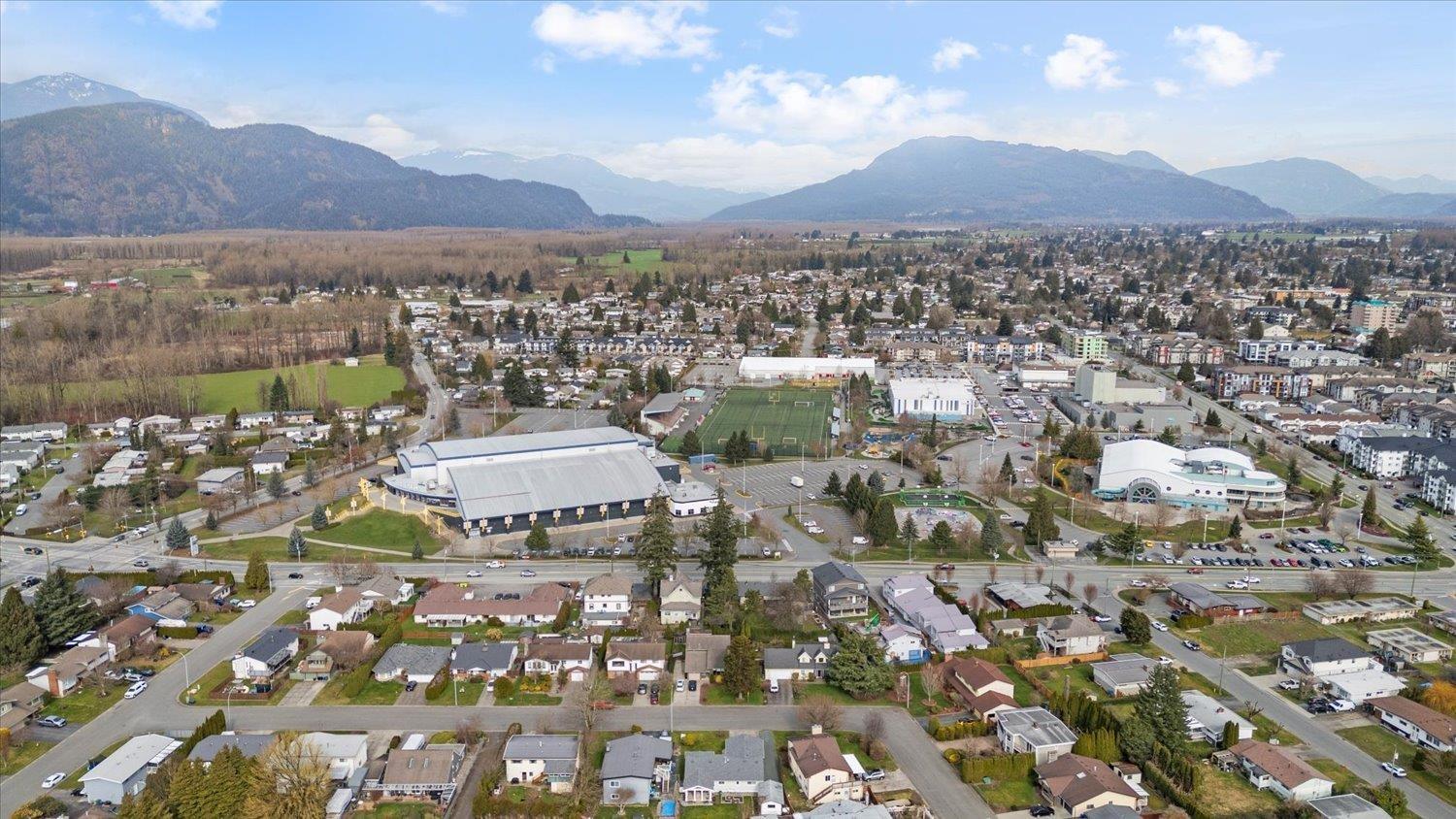 Photo 14 of 45360 Hodgins Avenue Chilliwack Proper West, Chilliwack BC