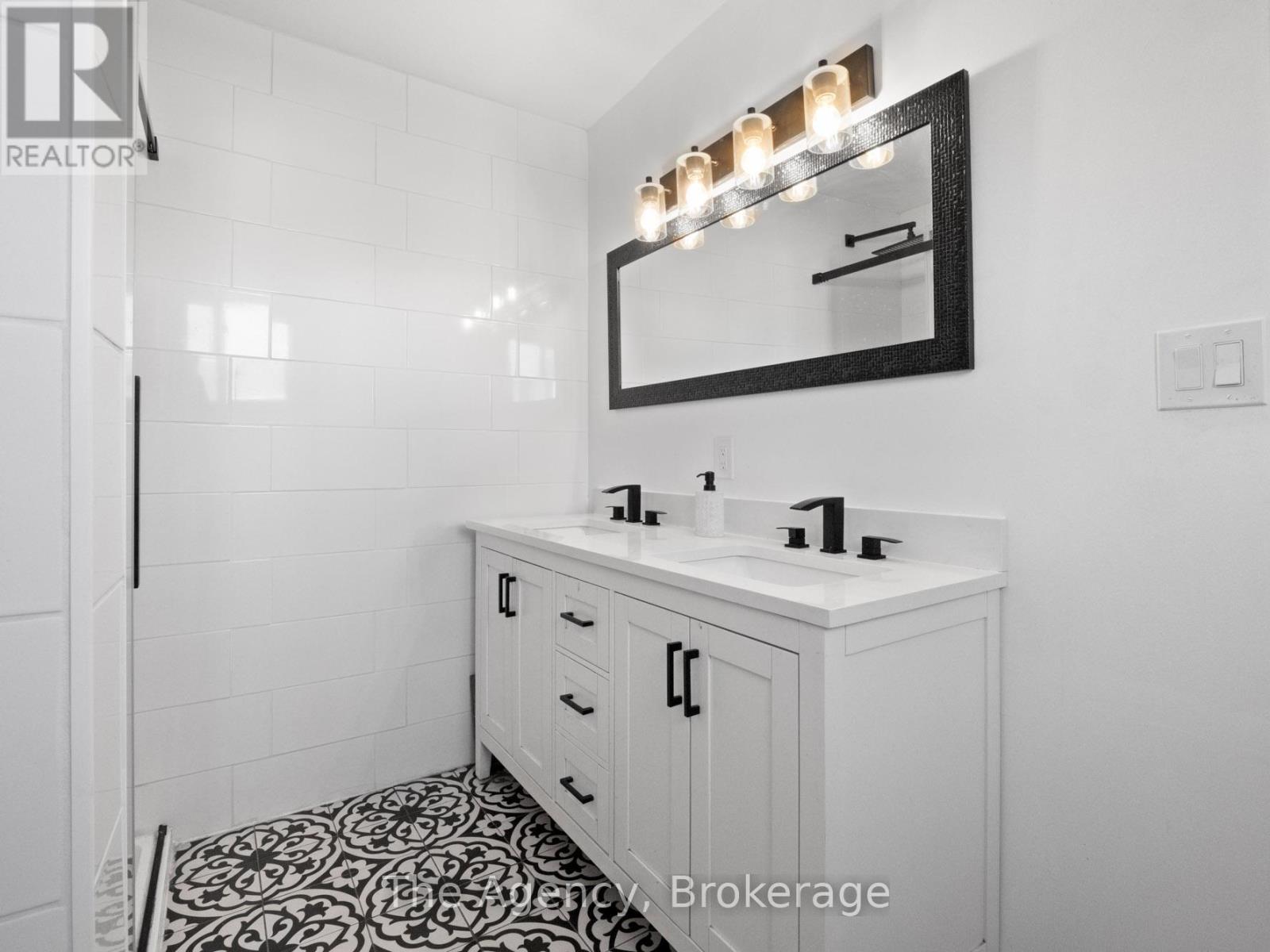 Photo 39 of 24 Keefer Road, Thorold ON