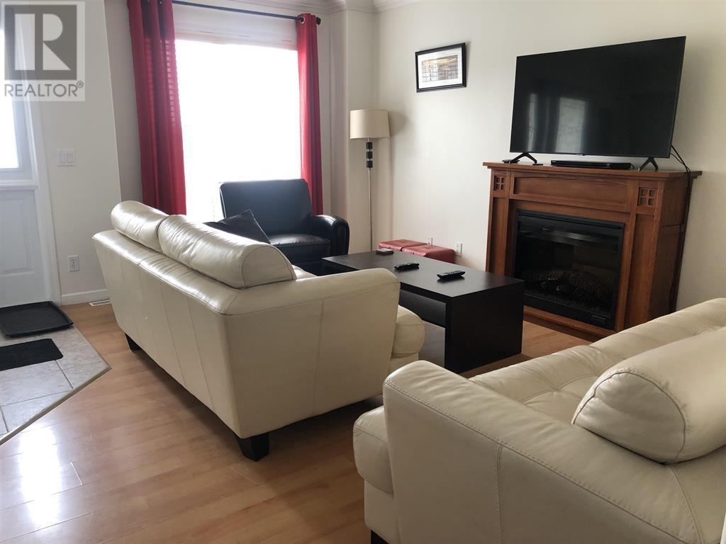 Photo 4 of 11423 96 A Street, Fort St John BC
