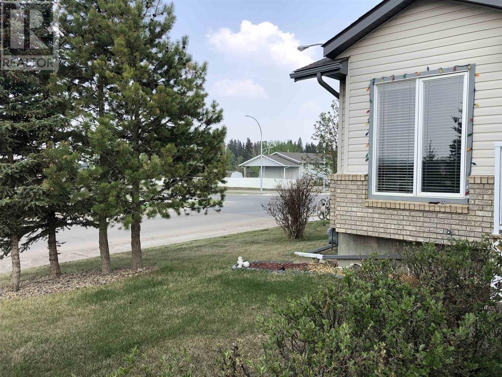 Photo 2 of 11423 96 A Street, Fort St John BC