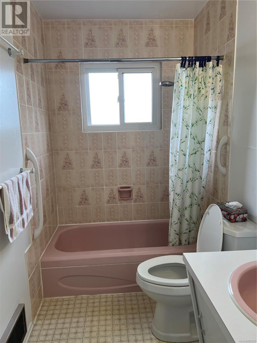 439 Cedar Cres, Gold River