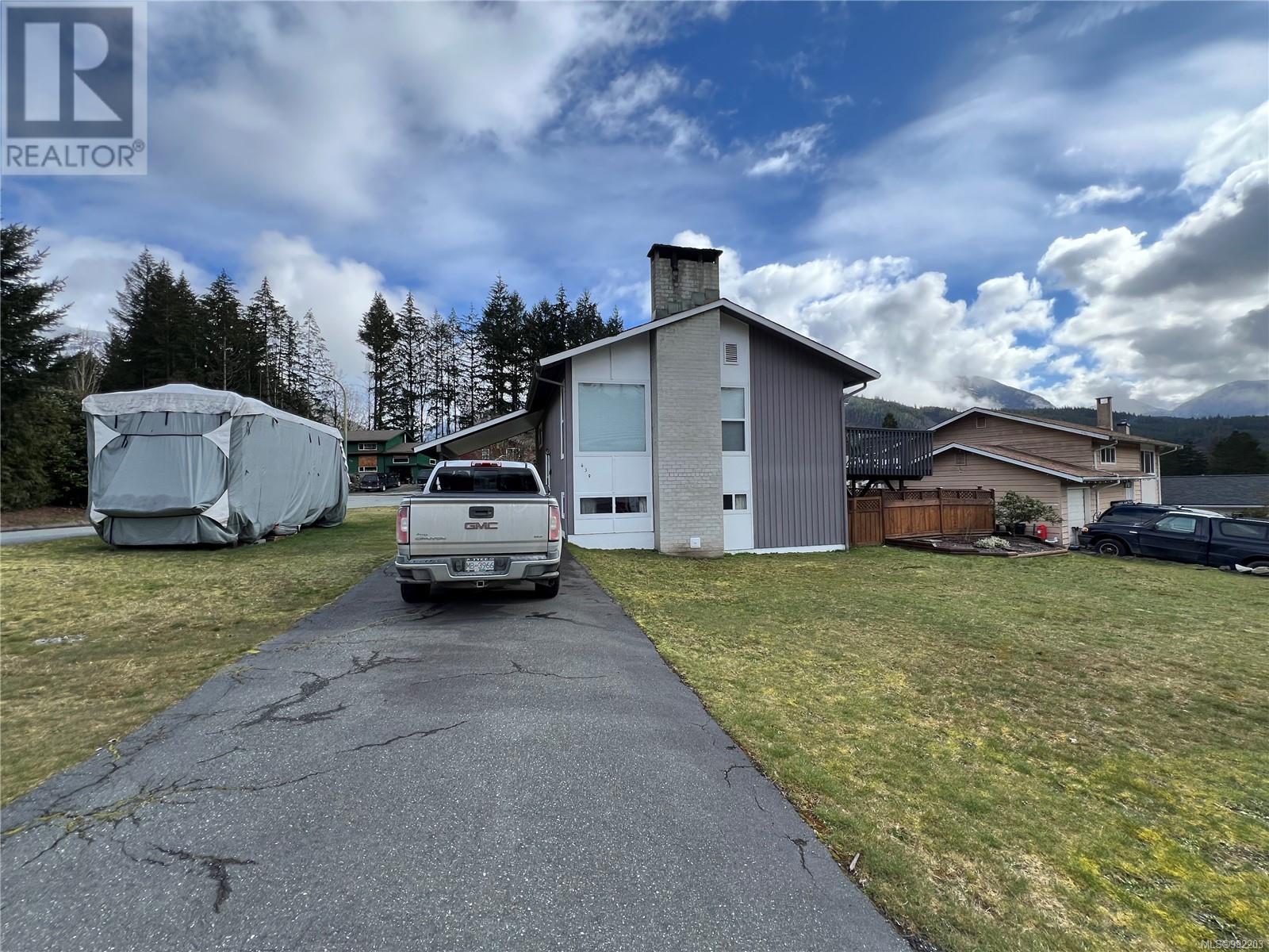 439 Cedar Cres, Gold River