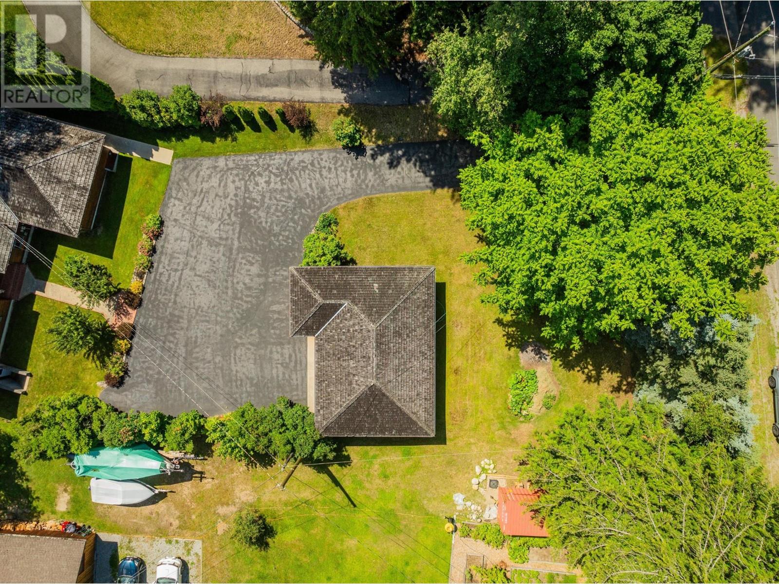 3918 MACGREGOR WEST Road, Nelson