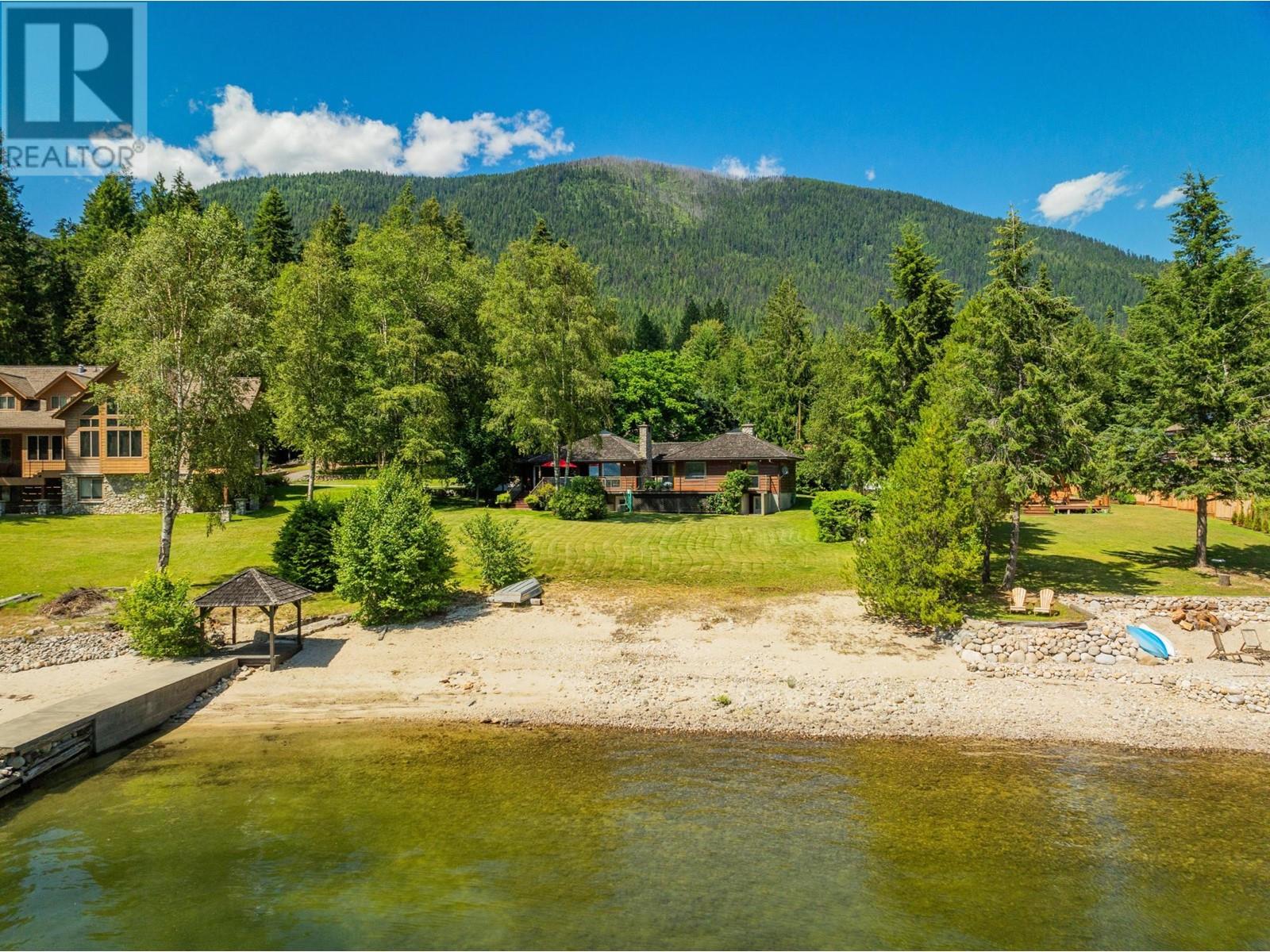 3918 MACGREGOR WEST Road, Nelson