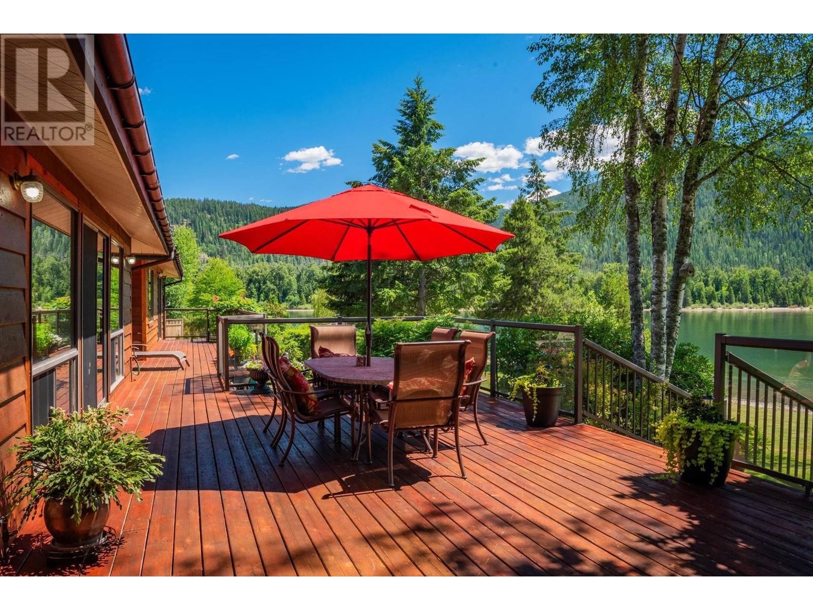 3918 MACGREGOR WEST Road, Nelson