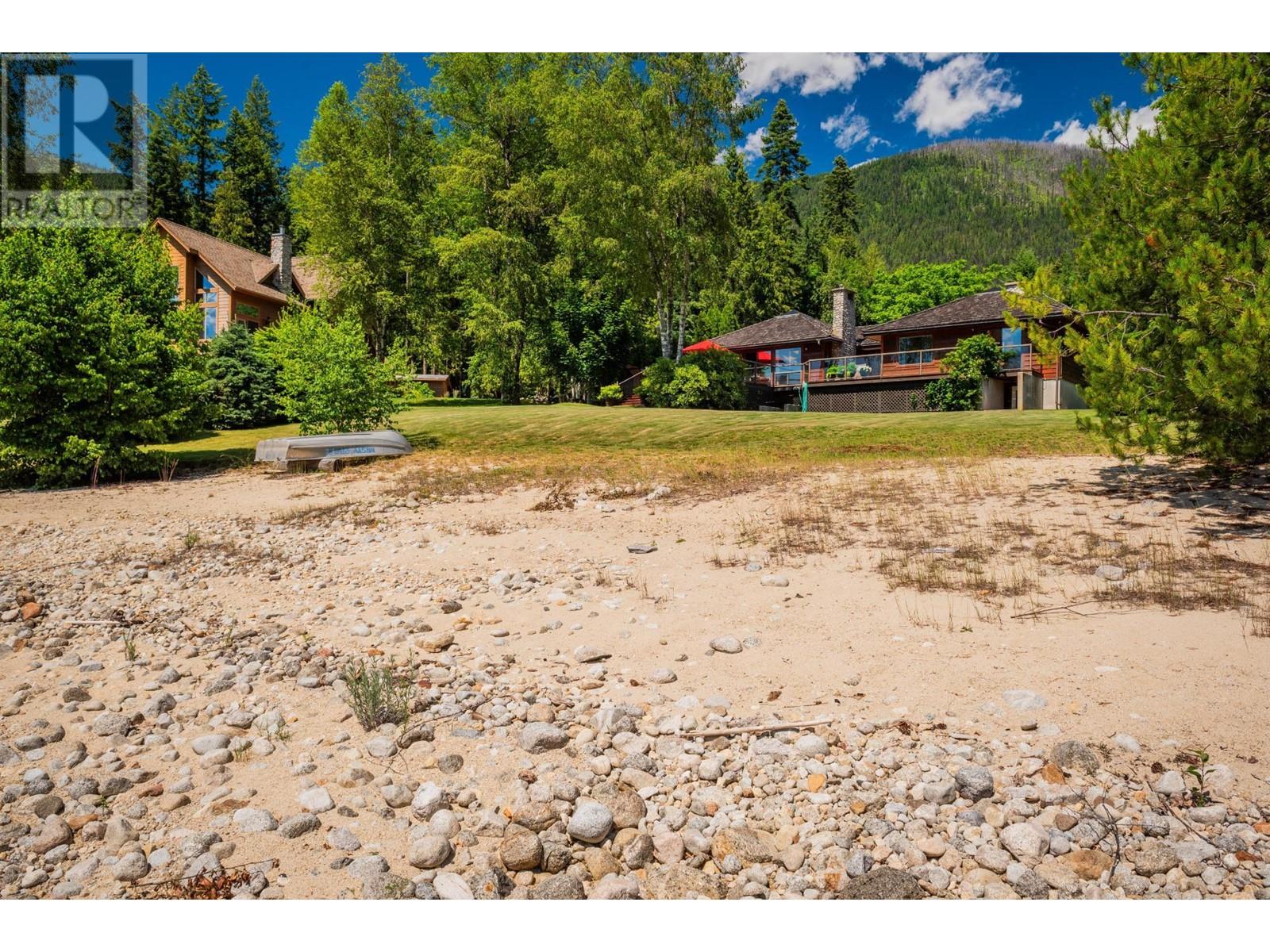 3918 MACGREGOR WEST Road, Nelson
