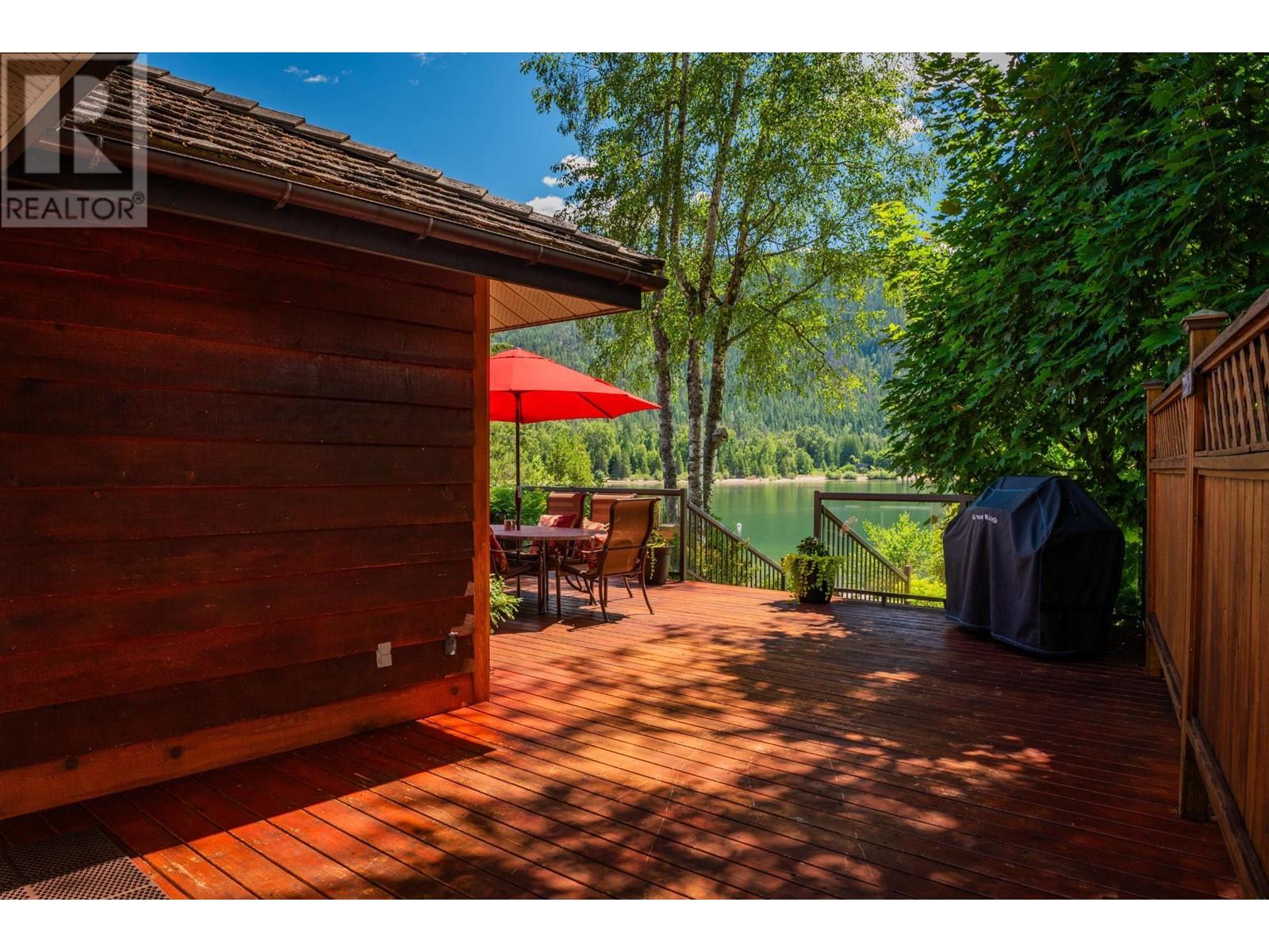 3918 MACGREGOR WEST Road, Nelson