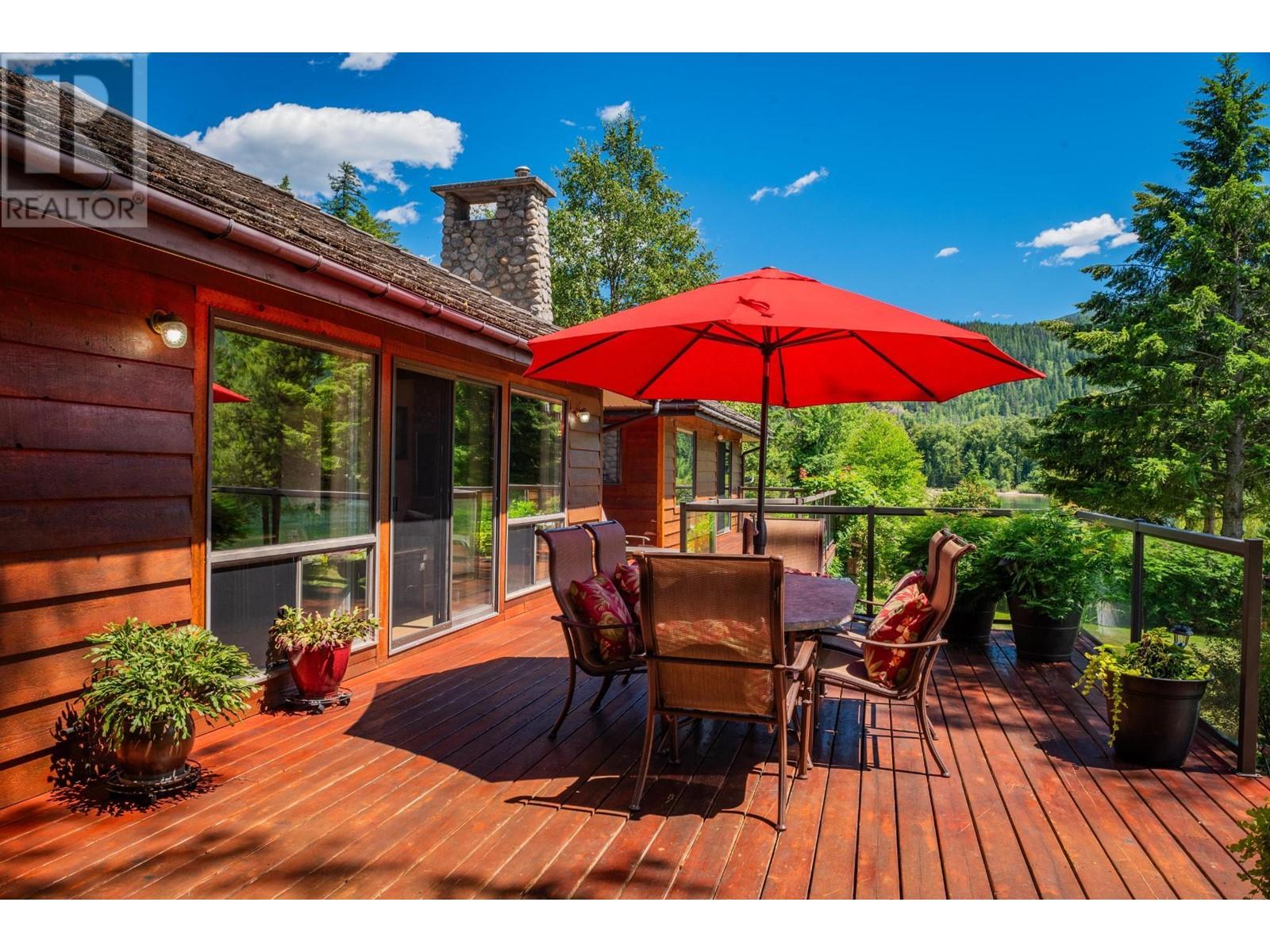 3918 MACGREGOR WEST Road, Nelson