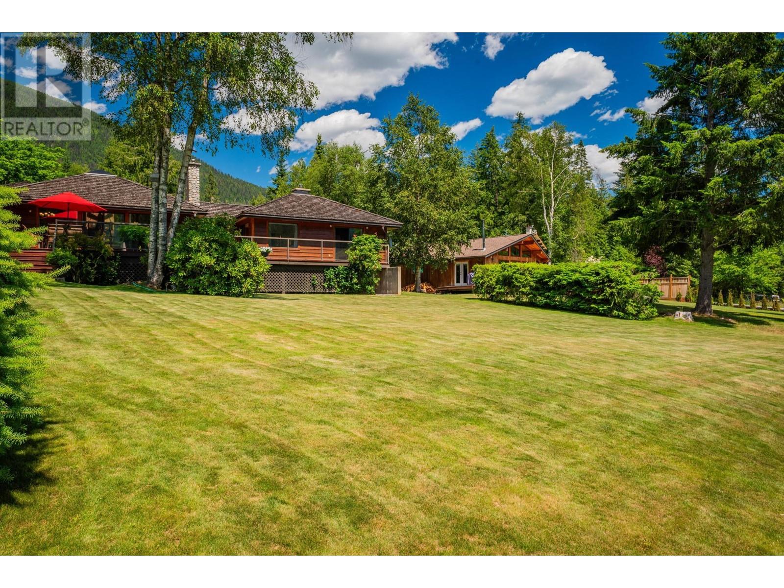 3918 MACGREGOR WEST Road, Nelson