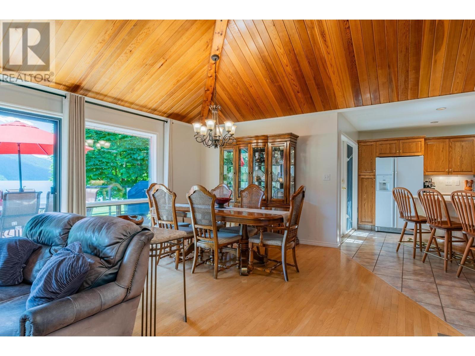 3918 MACGREGOR WEST Road, Nelson