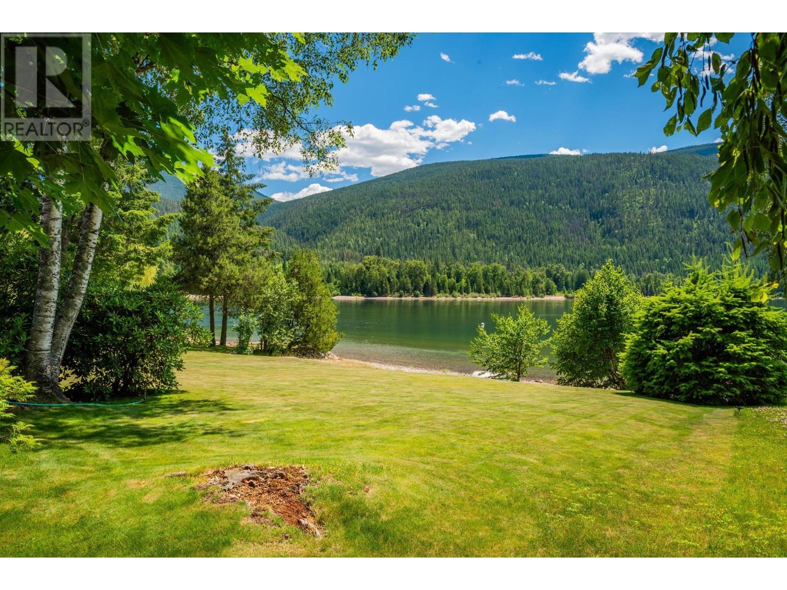 3918 MACGREGOR WEST Road, Nelson