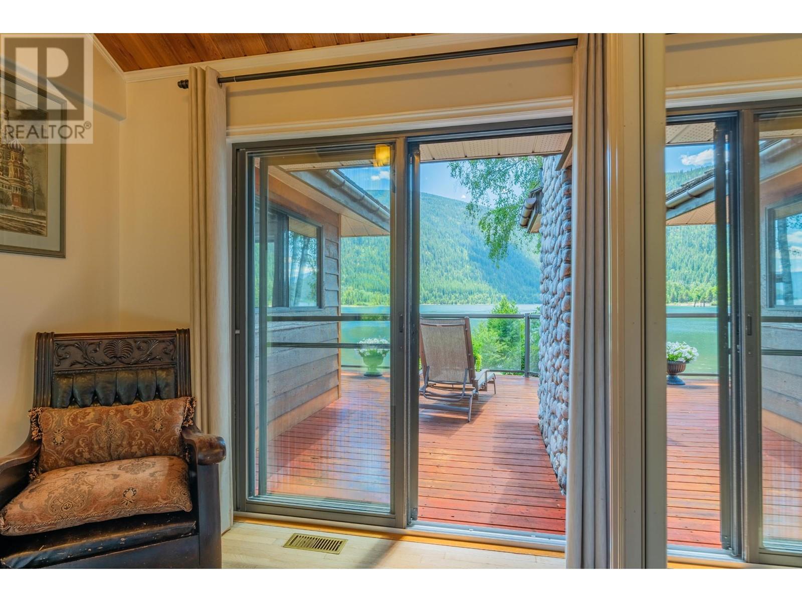 3918 MACGREGOR WEST Road, Nelson