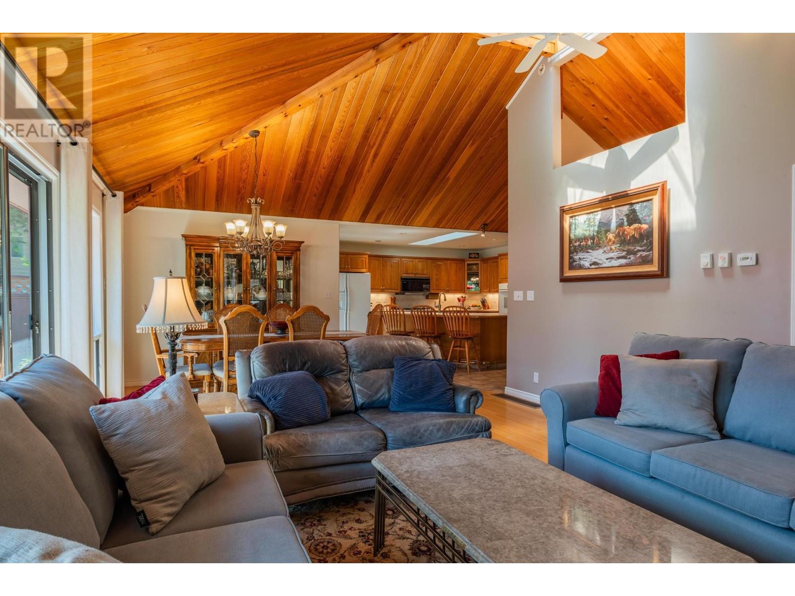 3918 MACGREGOR WEST Road, Nelson