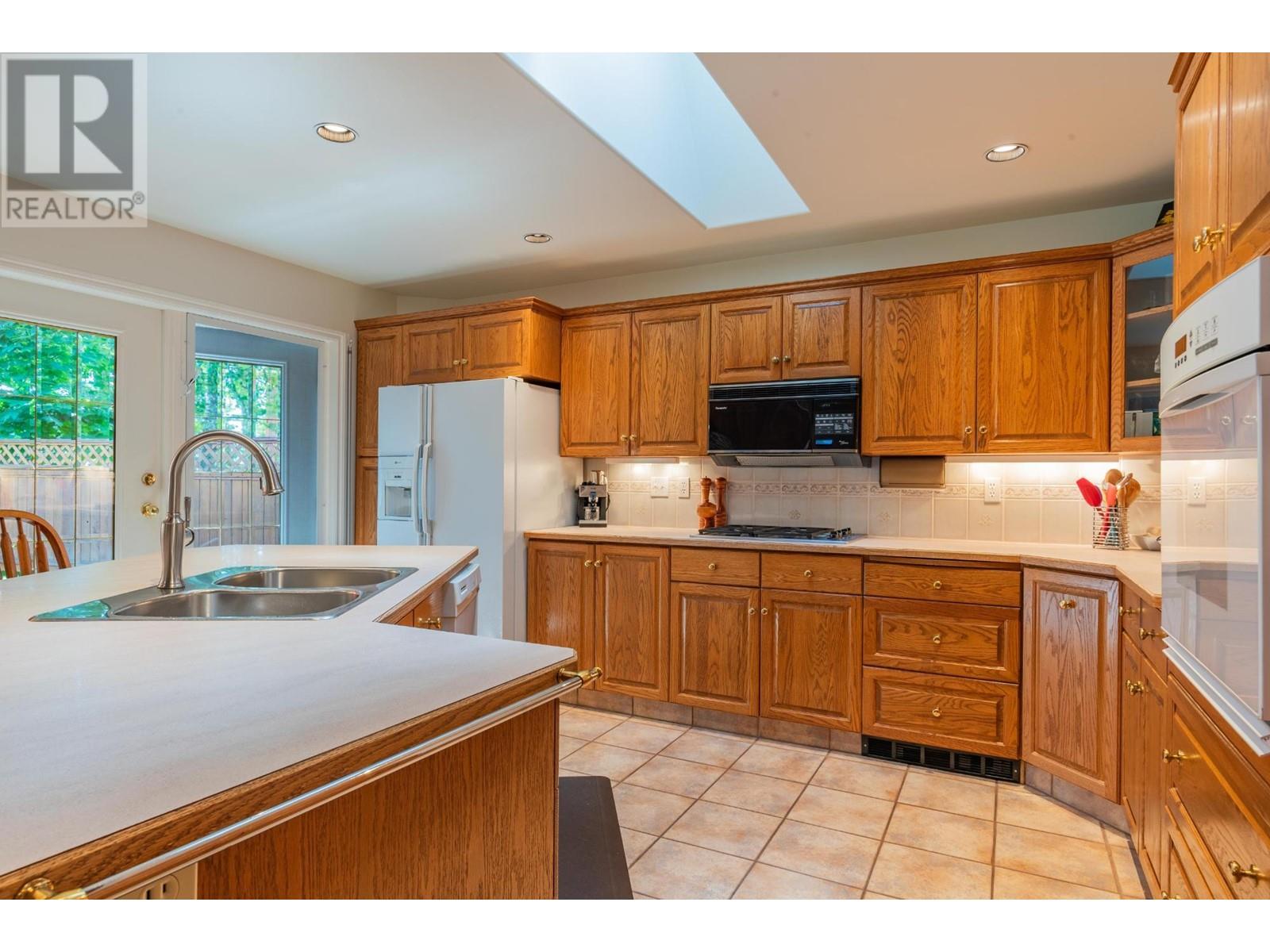 3918 MACGREGOR WEST Road, Nelson