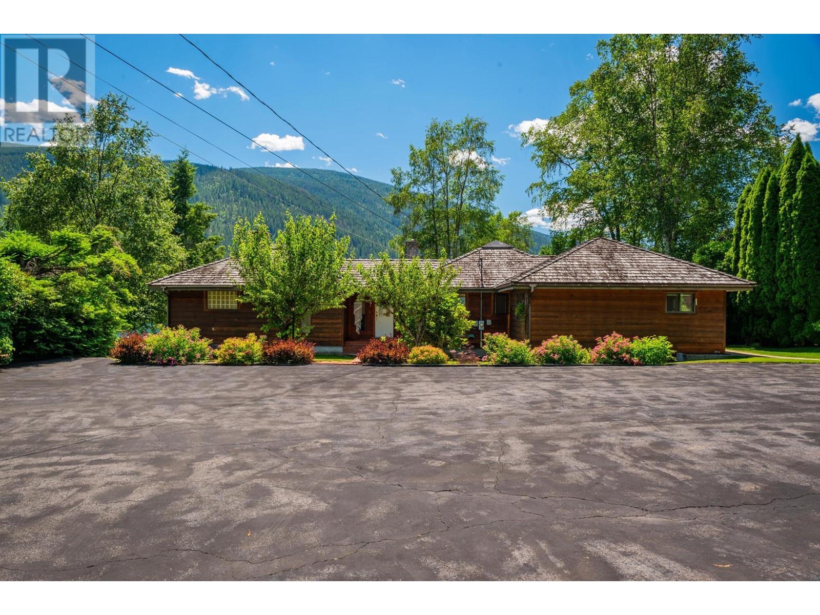 3918 MACGREGOR WEST Road, Nelson