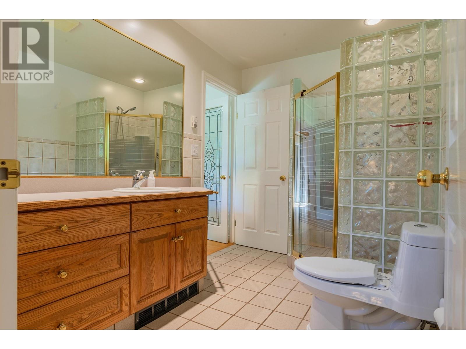 3918 MACGREGOR WEST Road, Nelson