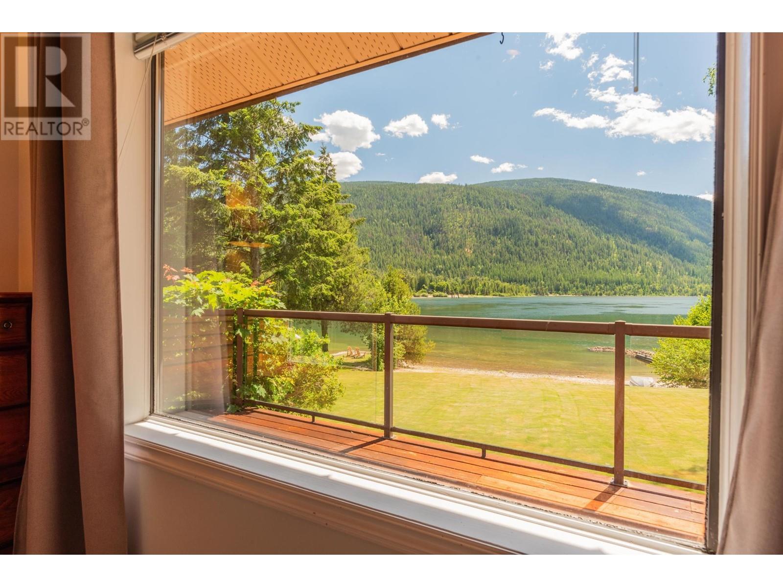 3918 MACGREGOR WEST Road, Nelson