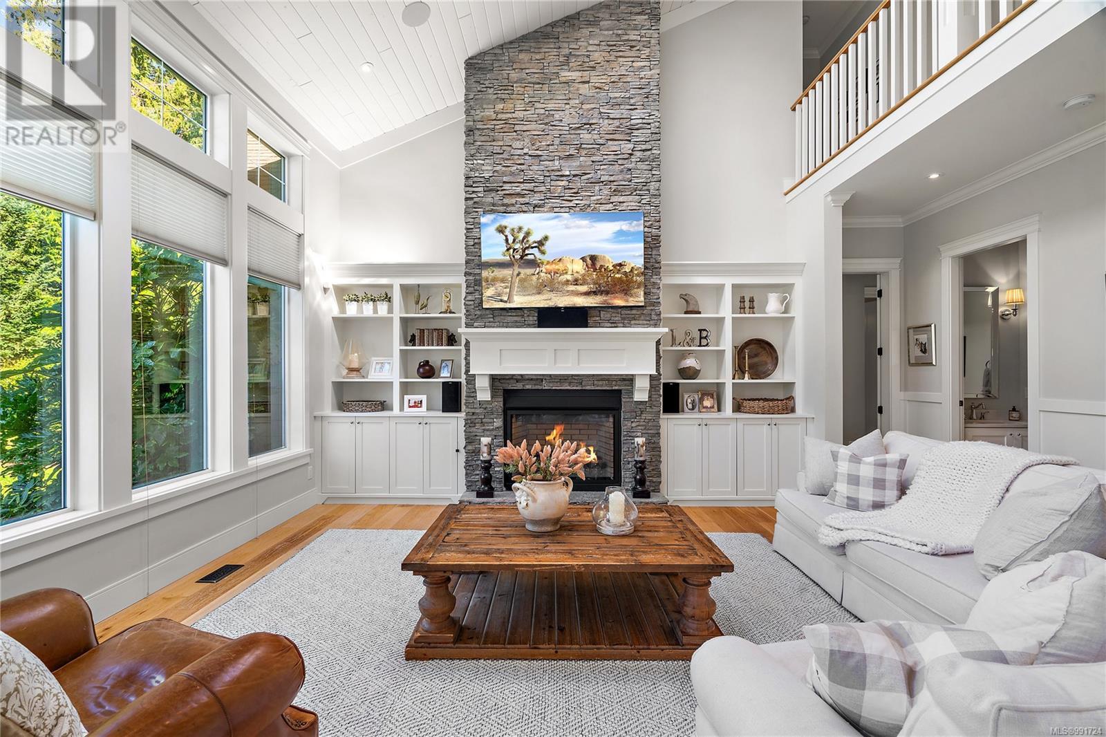  1958 Llewellyn Place, North Saanich