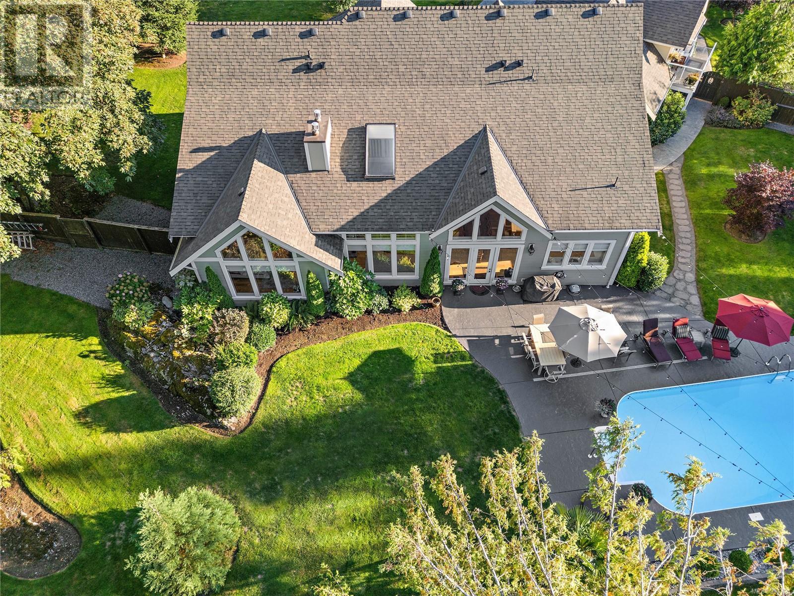  1958 Llewellyn Place, North Saanich