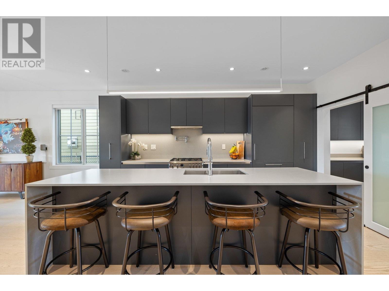 240 PARKSIDE STREET, Tsawwassen