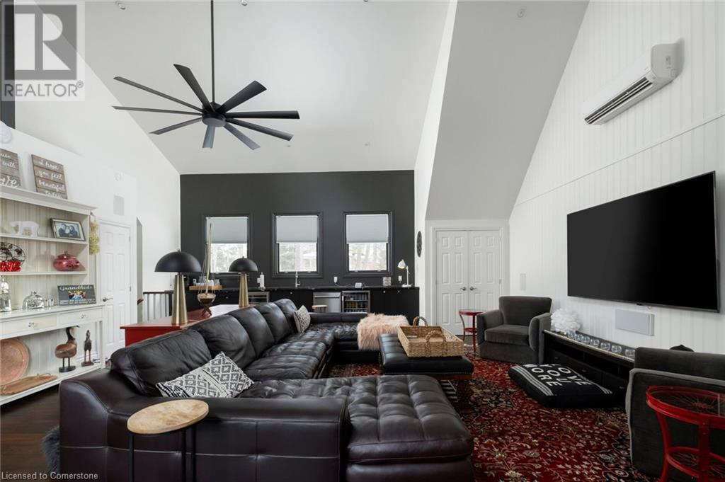 Photo 27 of 347 East Hart Crescent, Burlington ON
