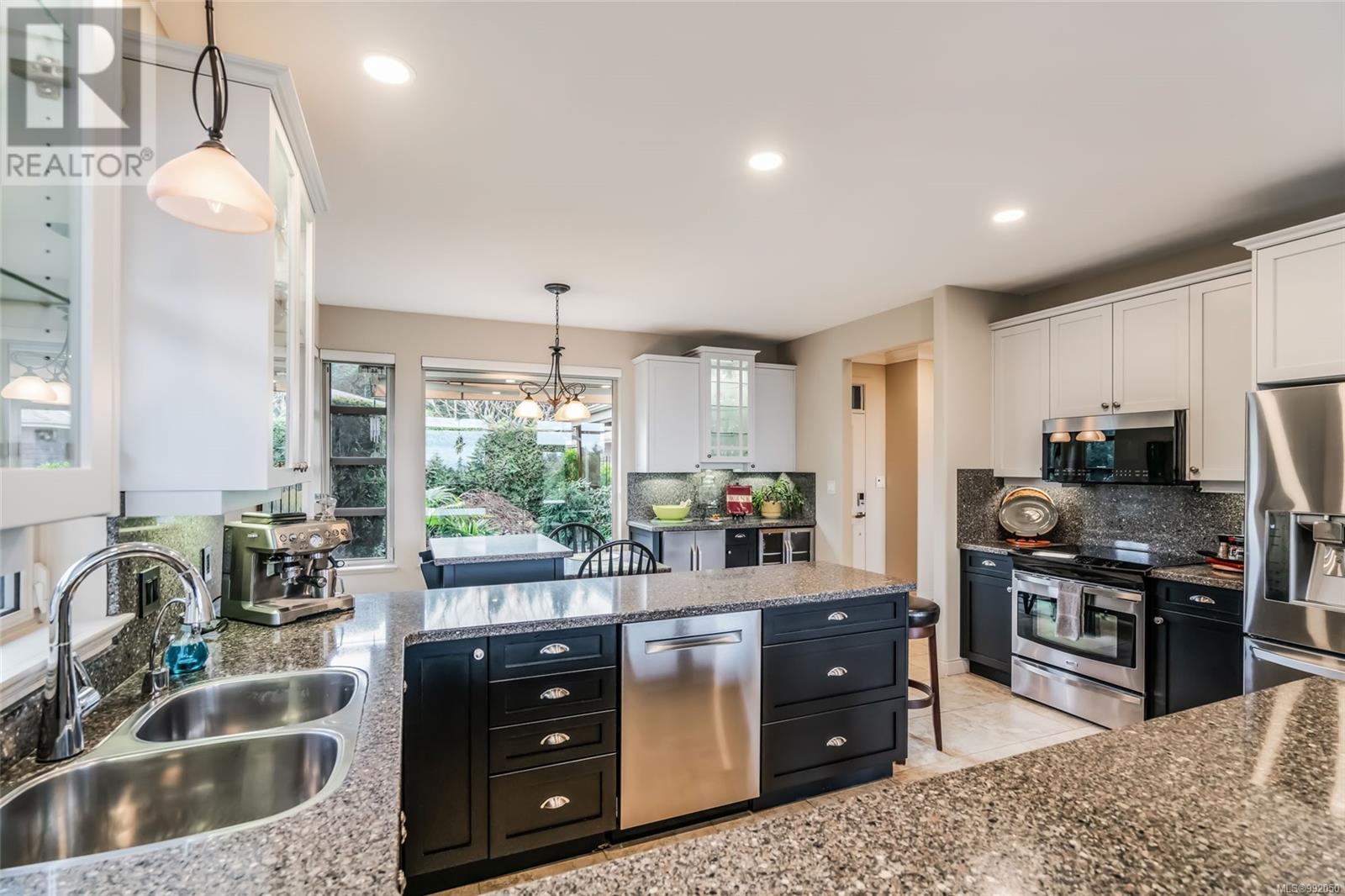 3554 Goodrich Rd, Nanoose Bay