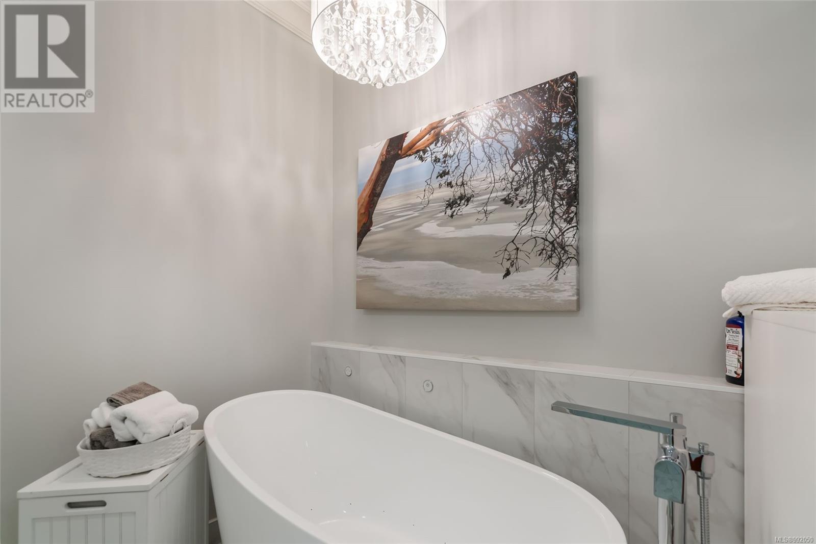 3554 Goodrich Rd, Nanoose Bay