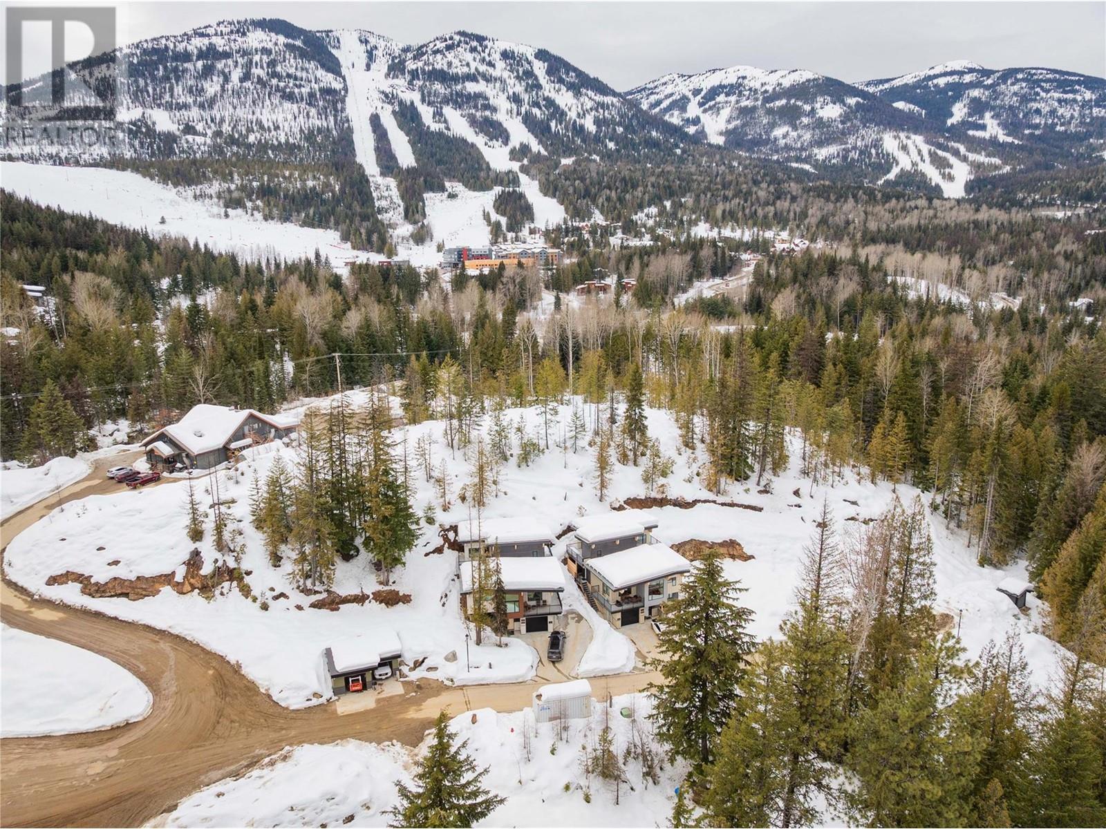 218 Rock Cut Road, Rossland