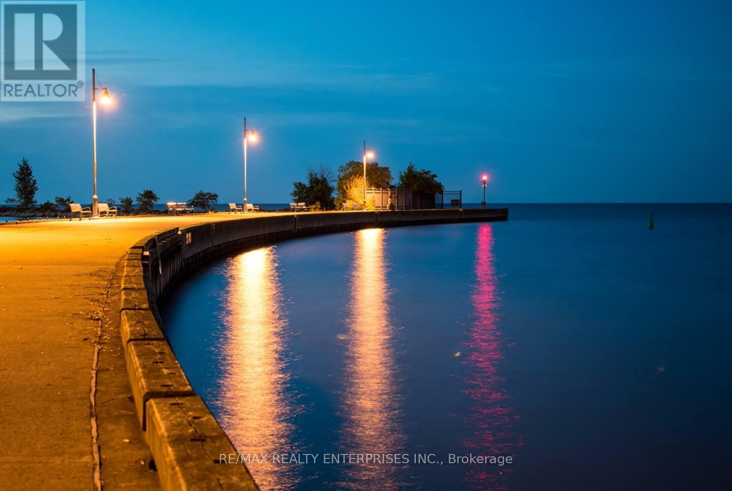 Photo 26 of 297 Lakeshore Road E, Mississauga ON