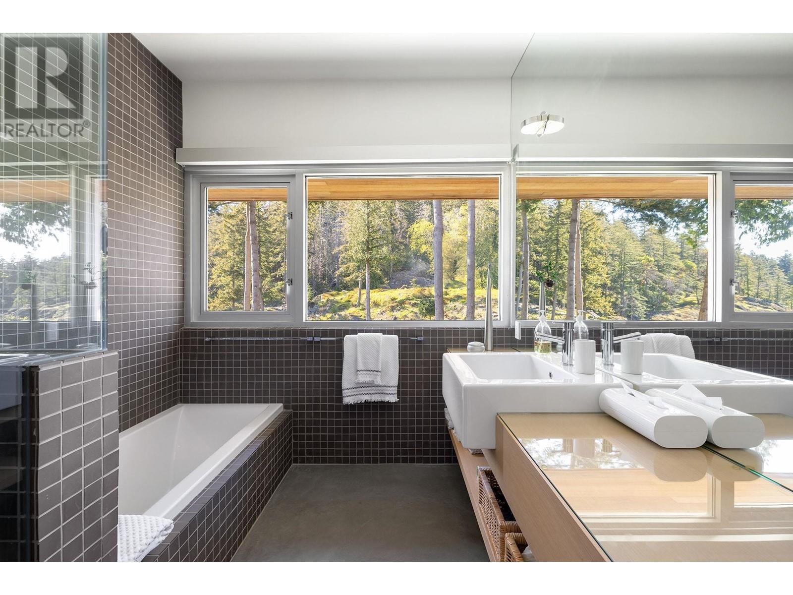 931 OCEAN PARK LANE, Bowen Island