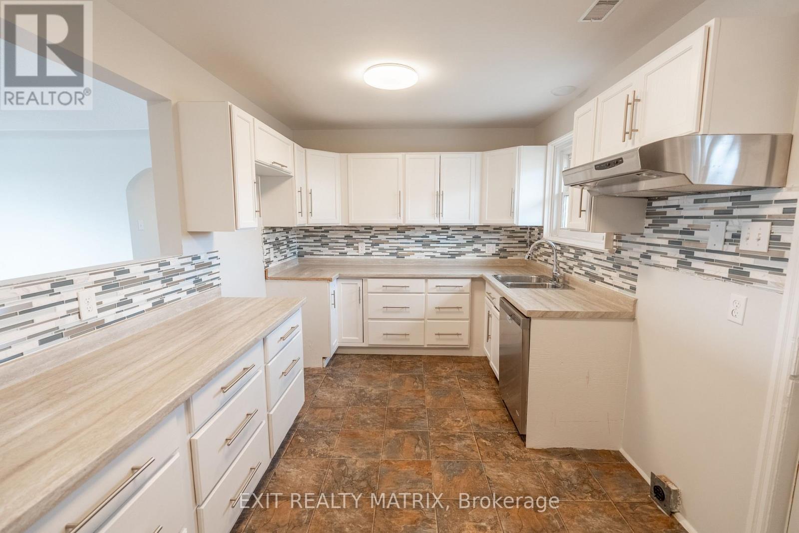 Photo 8 of 1405 Power Dam Drive, Cornwall ON