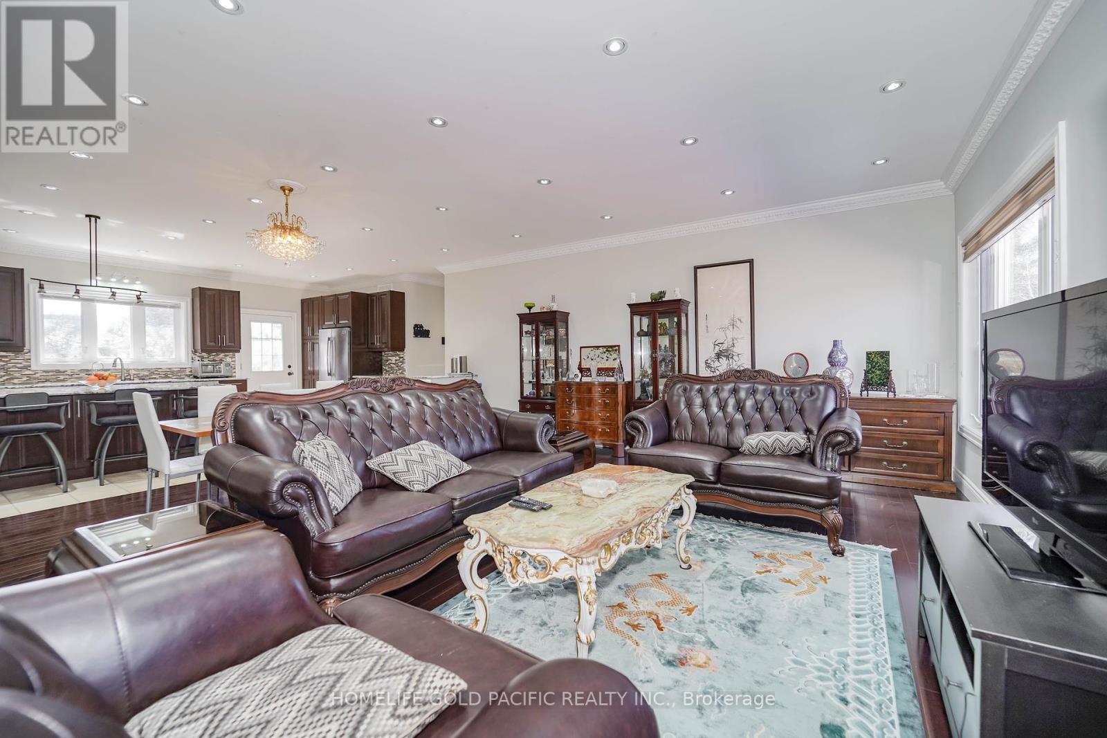 Photo 17 of 3 Artinger Court, Toronto ON